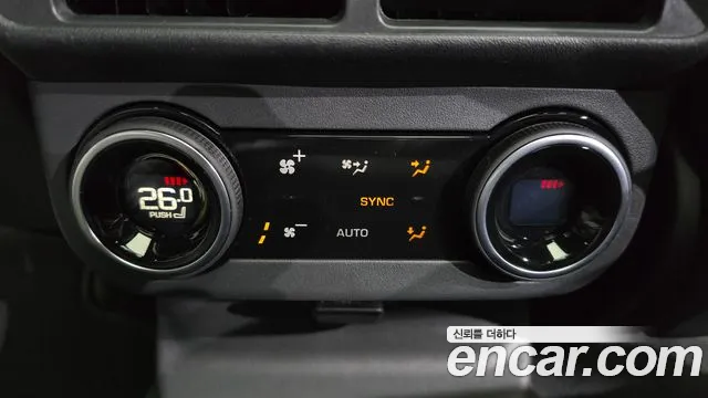 Land Rover Range Rover Velar Range Rover Velar 3.0 P400 Dynamic HSE — Фото автомобиля 18