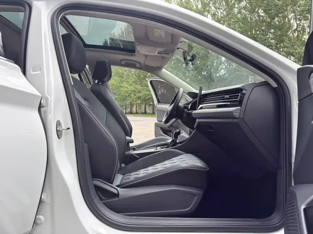 Volkswagen Sagitar — Фото автомобиля 15