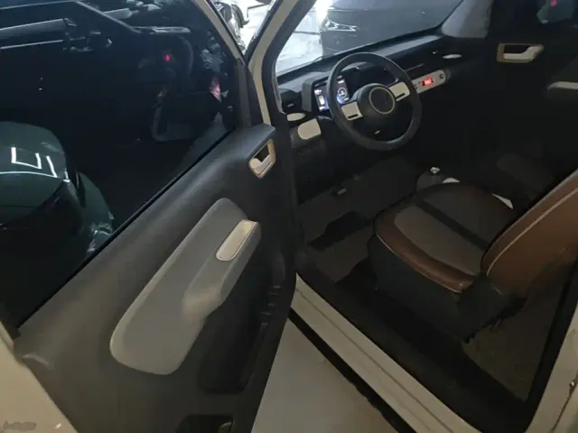 Wuling Hongguang Mini EV — Фото автомобиля 15