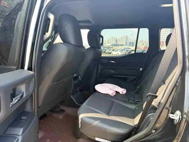 Toyota Prado — Фото автомобиля 7