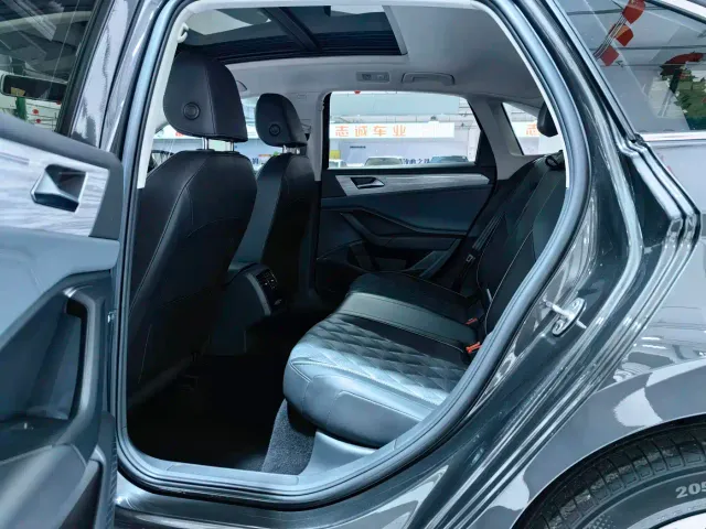 Volkswagen Sagitar — Фото автомобиля 10