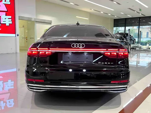 Audi A8 — Фото автомобиля 10