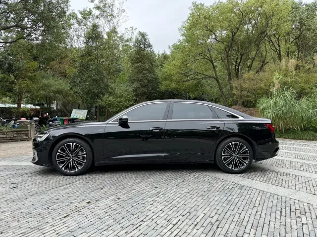 Audi A6L — Фото автомобиля 7