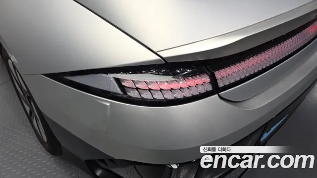 Hyundai Ioniq 6 — Фото автомобиля 8