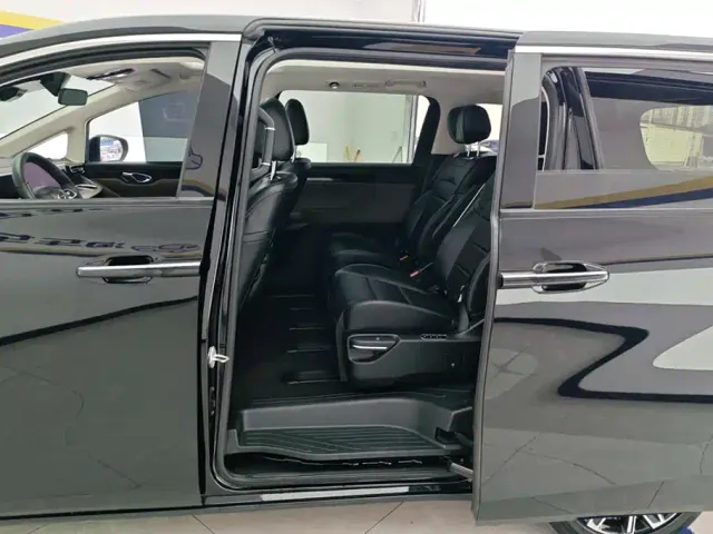 GAC Trumpchi E8 — Фото автомобиля 11