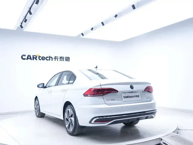 Volkswagen Bora — Фото автомобиля 20