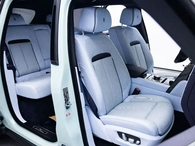 Rolls-Royce Cullinan — Фото автомобиля 13