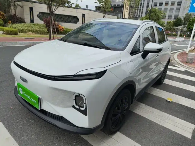 Фотография автомобиля — Geely Geometry E Firefly