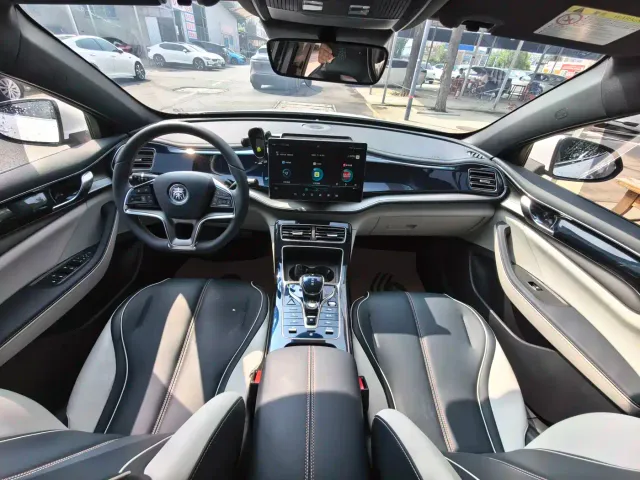 BYD Qin PLUS — Фото автомобиля 12