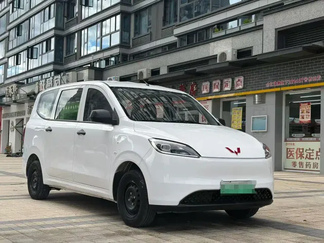 Wuling Hongguang — Фото автомобиля 3