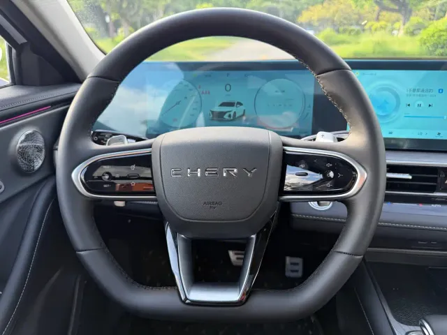 Chery Arrizo 8 — Фото автомобиля 10