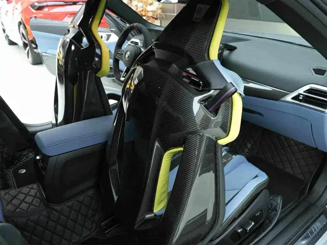 BMW M4 — Фото автомобиля 15
