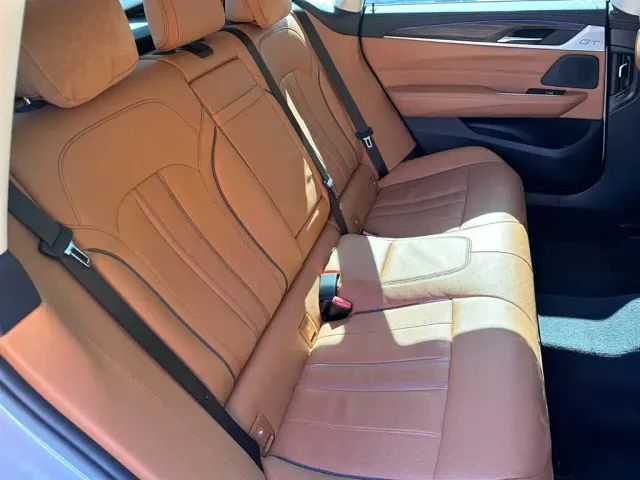 BMW 6 Series Gran Turismo — Фото автомобиля 9