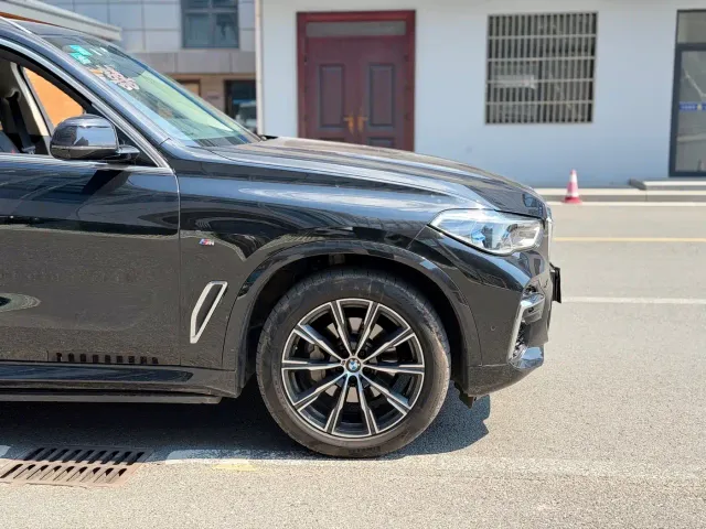 BMW X5 — Фото автомобиля 4