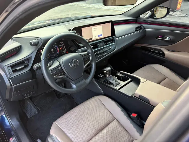 Lexus ES — Фото автомобиля 5