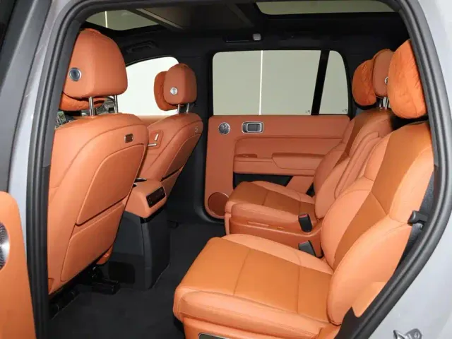 Li Auto L9 — Фото автомобиля 30