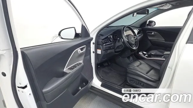 Kia Niro — Фото автомобиля 15