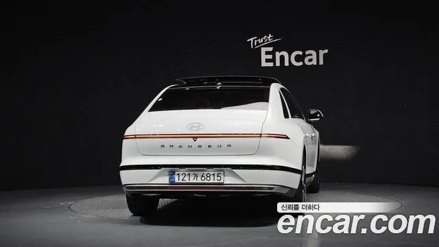 Hyundai Grandeur GN7 — Фото автомобиля 4