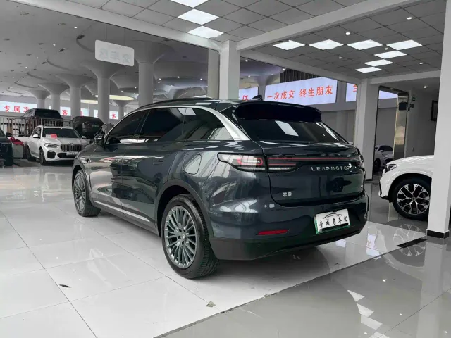 Leapmotor C11 — Фото автомобиля 7