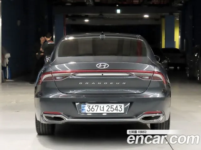 Hyundai Grandeur New — Фото автомобиля 3