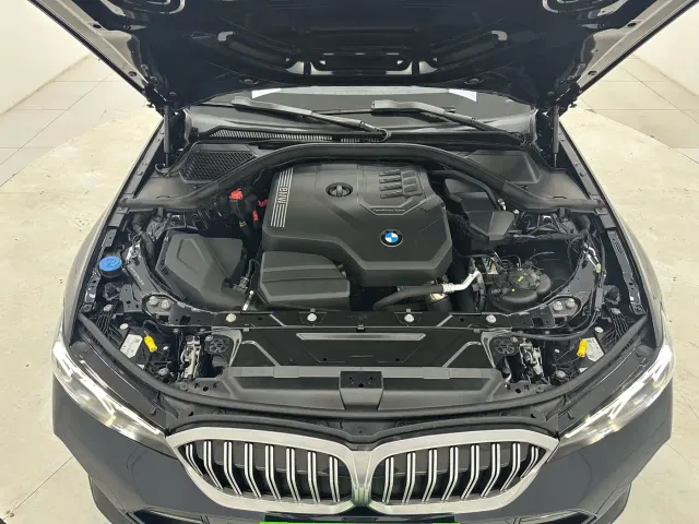 BMW 3 Series — Фото автомобиля 16