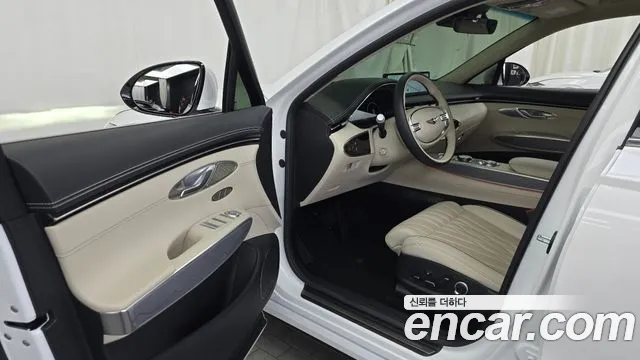 Genesis GV70 2.5T Бензин AWD — Фото автомобиля 9