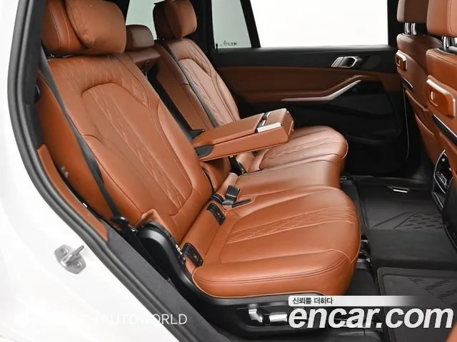 BMW X7 — Фото автомобиля 12