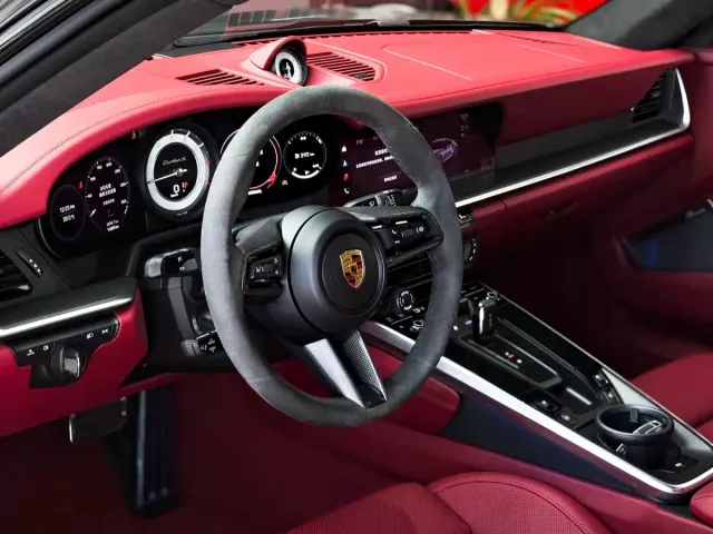 Porsche 911 — Фото автомобиля 12