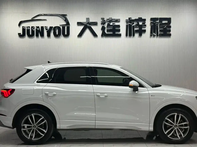 Audi Q3 — Фото автомобиля 7