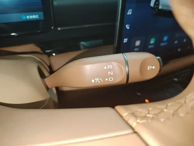 Wuling Starlight — Фото автомобиля 13