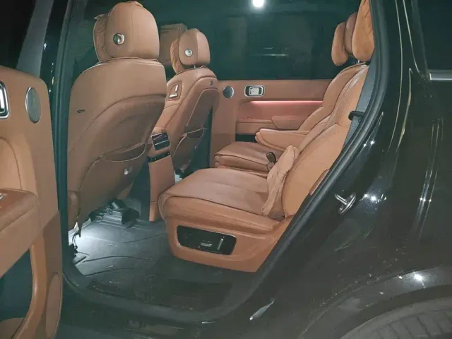 Li Auto L9 — Фото автомобиля 13