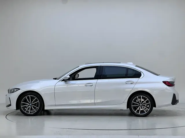 BMW 3 Series — Фото автомобиля 4