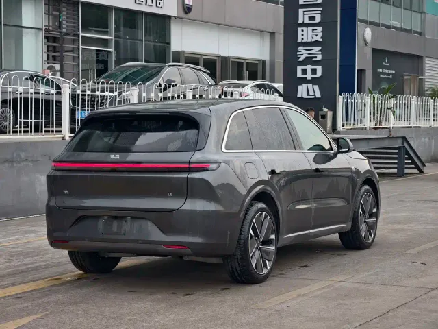 Li Auto L6 — Фото автомобиля 6