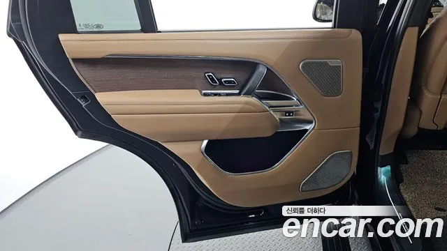 Land Rover Range Rover — Фото автомобиля 16