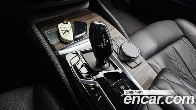 BMW 5 Series G30 — Фото автомобиля 12