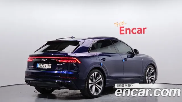 Audi Q8 55 TFSI quattro Premium — Фото автомобиля 2