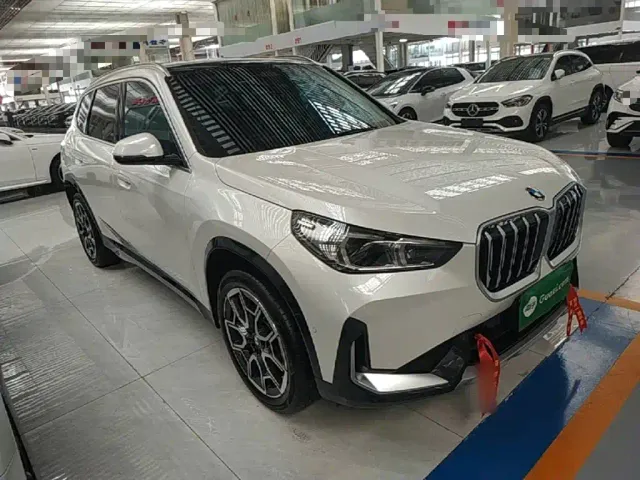 BMW X1 — Фото автомобиля 3