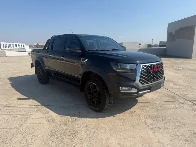JAC Motors JAC T8 — Фото автомобиля 3