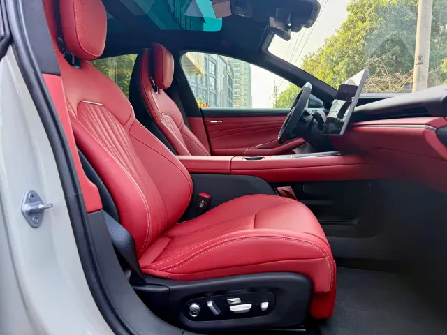 Xiaomi SU7 — Фото автомобиля 11