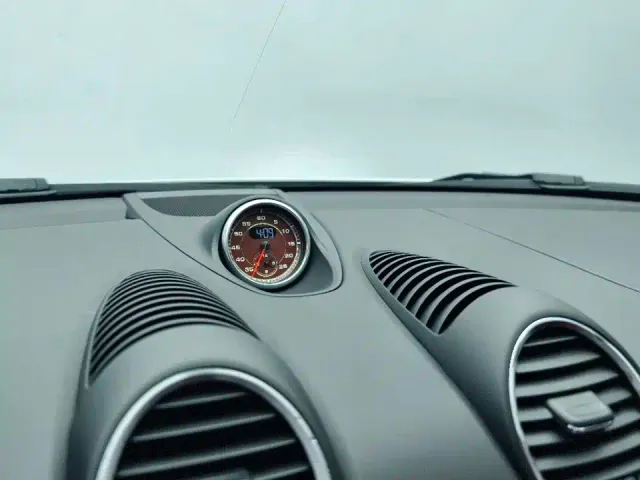 Porsche 718 — Фото автомобиля 11