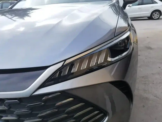 BYD Qin PLUS — Фото автомобиля 23