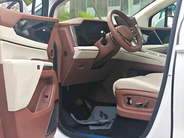 BYD Xia — Фото автомобиля 3
