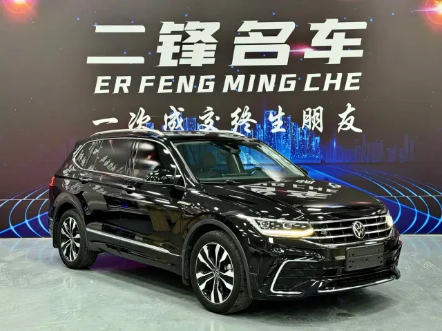 Volkswagen Tiguan L — Фото автомобиля 3