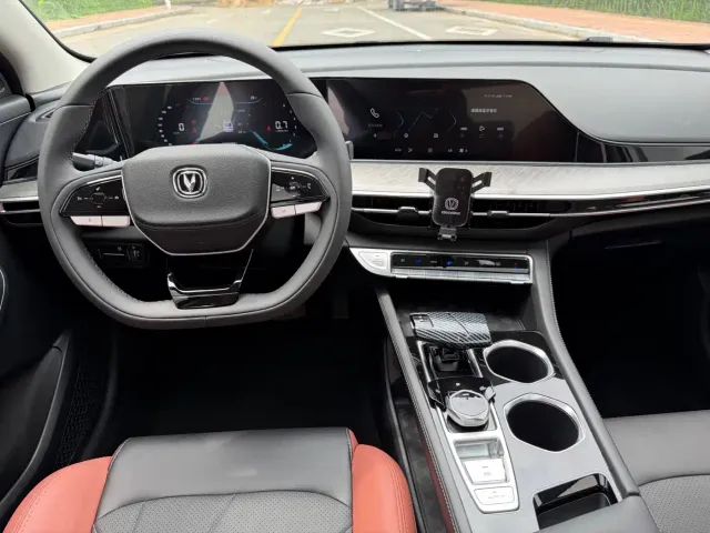 Changan Eado — Фото автомобиля 6