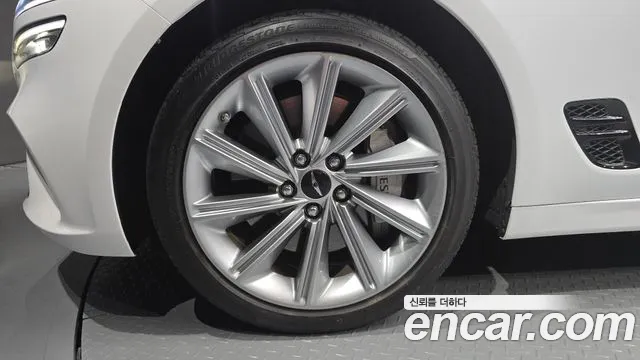 Genesis G70 Новый G70 Бензин 2.5T 4WD — Фото автомобиля 5