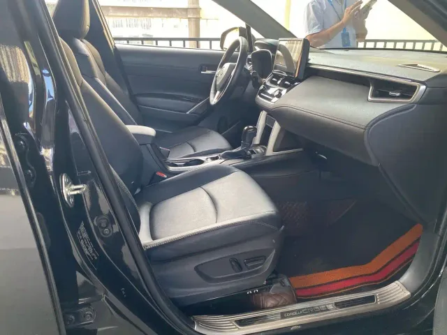 Toyota Corolla Cross — Фото автомобиля 6