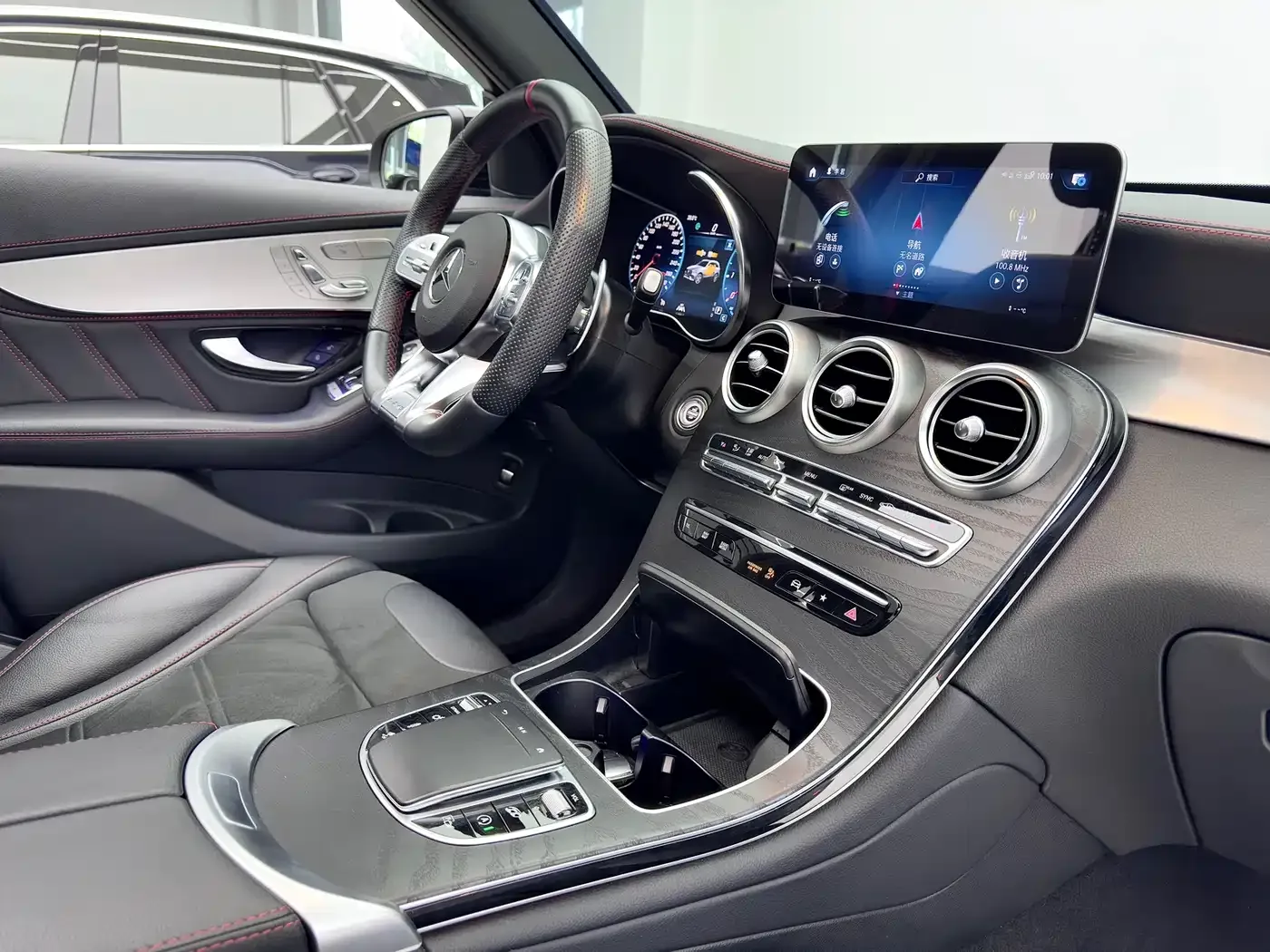Mercedes-Benz Mercedes-Benz GLC AMG 2022 AMG GLC 43 4MATIC — Фото автомобиля 21