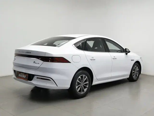 BYD Qin PLUS — Фото автомобиля 2