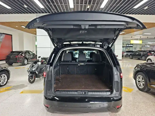 Land Rover Discovery — Фото автомобиля 14
