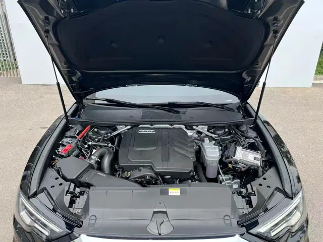 Audi Audi A6L 2024 40 TFSI Luxury Dynamic — Фото автомобиля 11